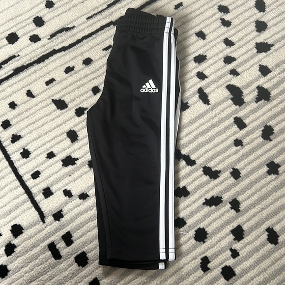 Adidas track suit - Picture 4 of 8